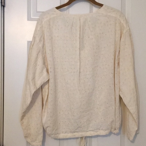 Free People ivory button up top - Picture 8 of 8